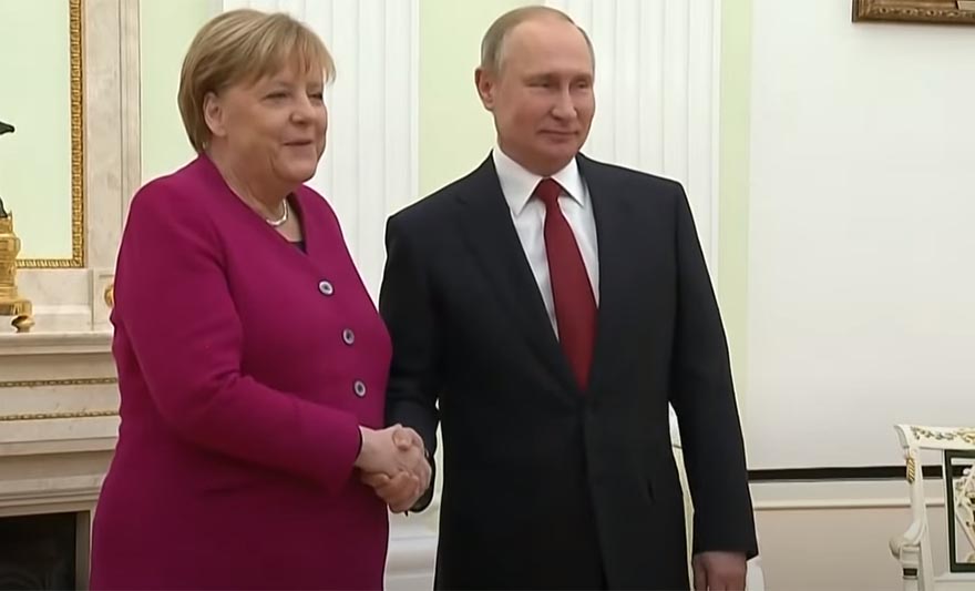 merkel putin.jpg